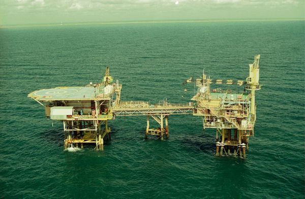 Leia mais sobre o artigo Desativação de campos de petróleo vai criar 2 mil empregos no ES